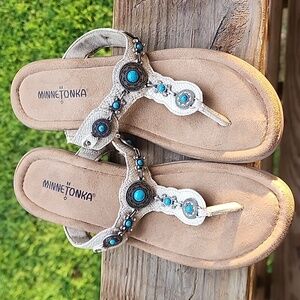 MINNETONKA Beige Flip Flop leather sandals